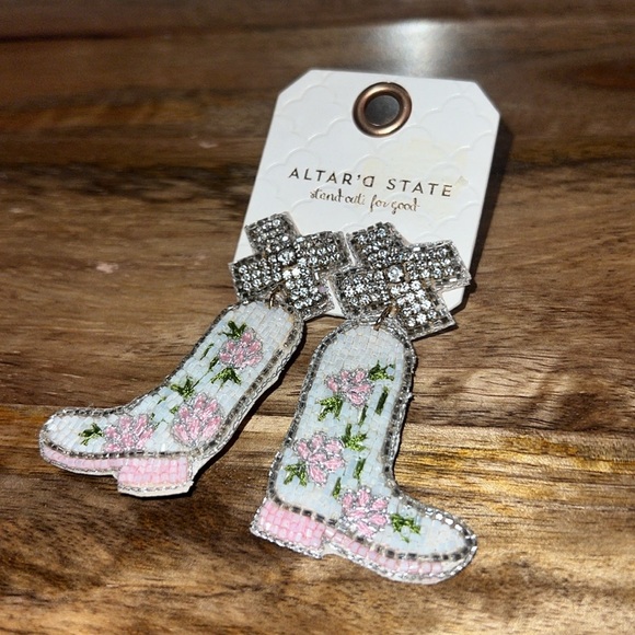 Altar'd State Silver Cowgirl Boot Earrings NEW - Picture 3 of 4